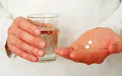 紧急避孕药会导致卵巢早衰？避孕药的副作用有哪些