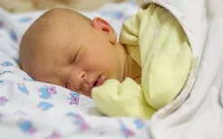 婴儿经常呕也许是牛奶过敏,发现宝宝牛奶过敏父母应该怎么办？