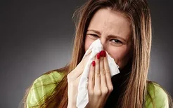 小儿病毒感冒反复发烧是怎么回事？小儿感冒的治疗方法有哪些？