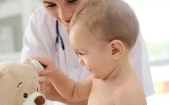 宝宝转奶的方法有哪些？喂养宝宝需要注意哪些问题？