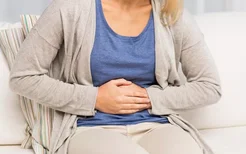 胃癌的先兆症状是什么？胃癌可以用什么方法治疗？