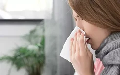 儿童感冒的监护人应该如何预防儿童感冒进行什么样的检查呢？