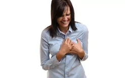 右胸疼痛是怎么回事,右胸疼痛多半是这些疾病引起的